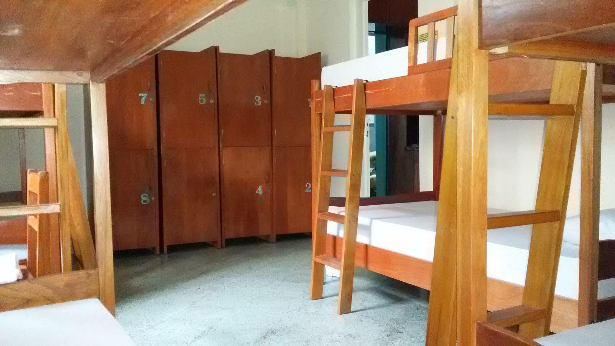 Hamaca Paraguaya Hostel Asunción Exterior photo